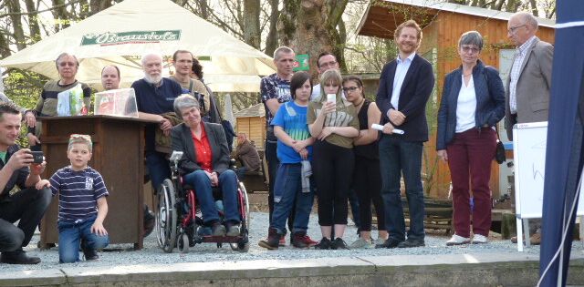 Foto zu Schüsselfest zur Eröffnung der neuen WCs