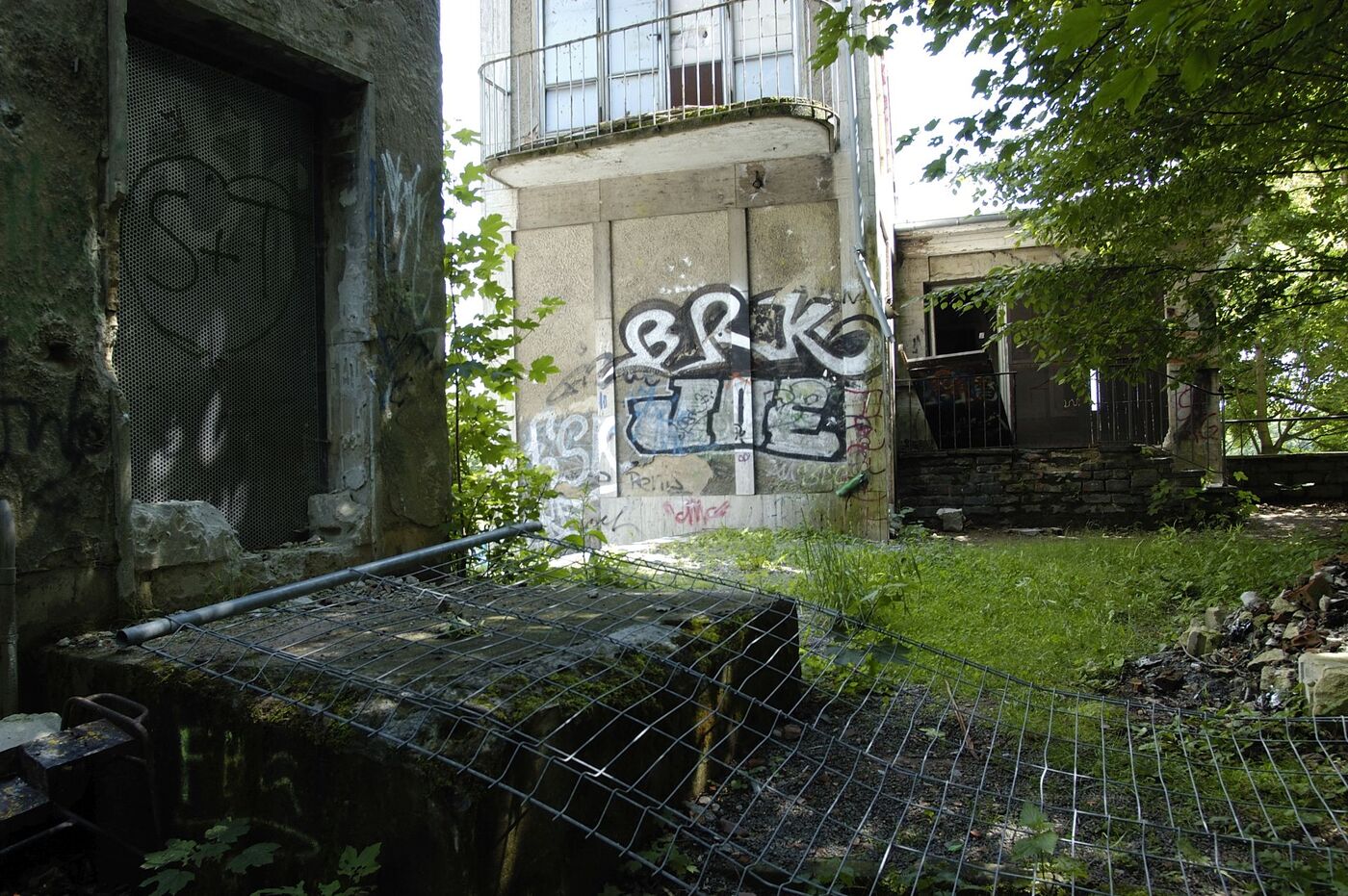 Verriegelte Gebäude