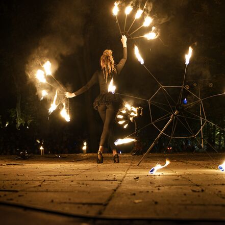 Tanz mit dem Feuer