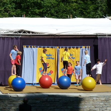 Foto zu Zirkus Birikino
