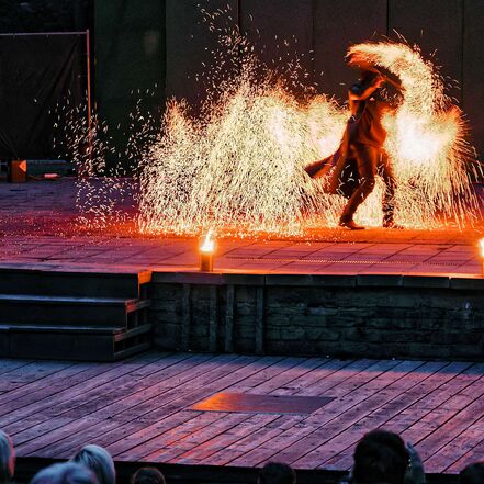 Foto zu Walpurgisnacht mit Feuershow